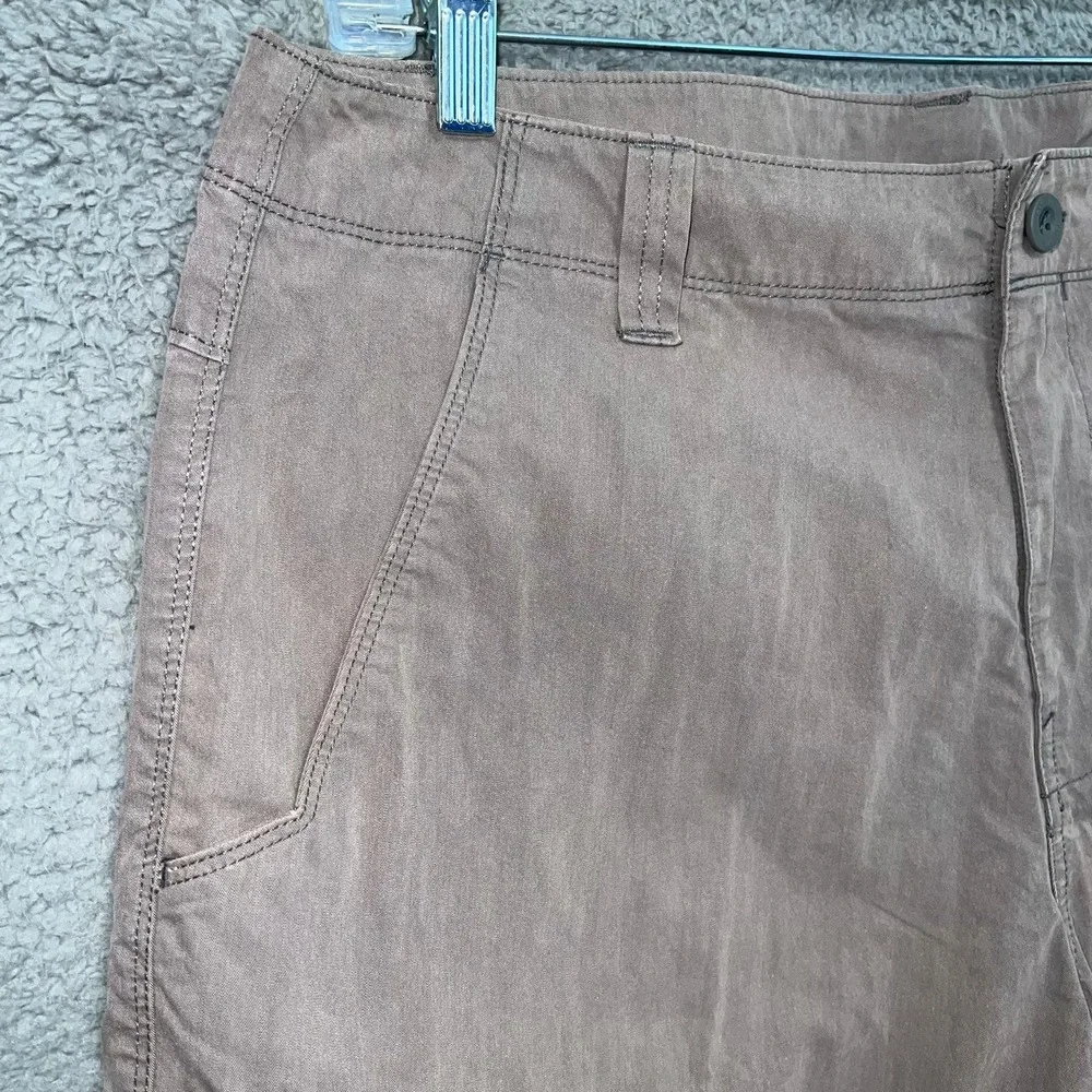 The North Face Cargo Shorts Men's Size 34 x 12 Brown Nylon Blend Utility Pockets